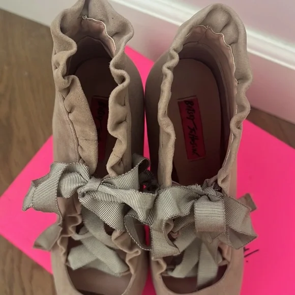 Betsey Johnson Taupe Luvey272 8.5 - Picture 5 of 10